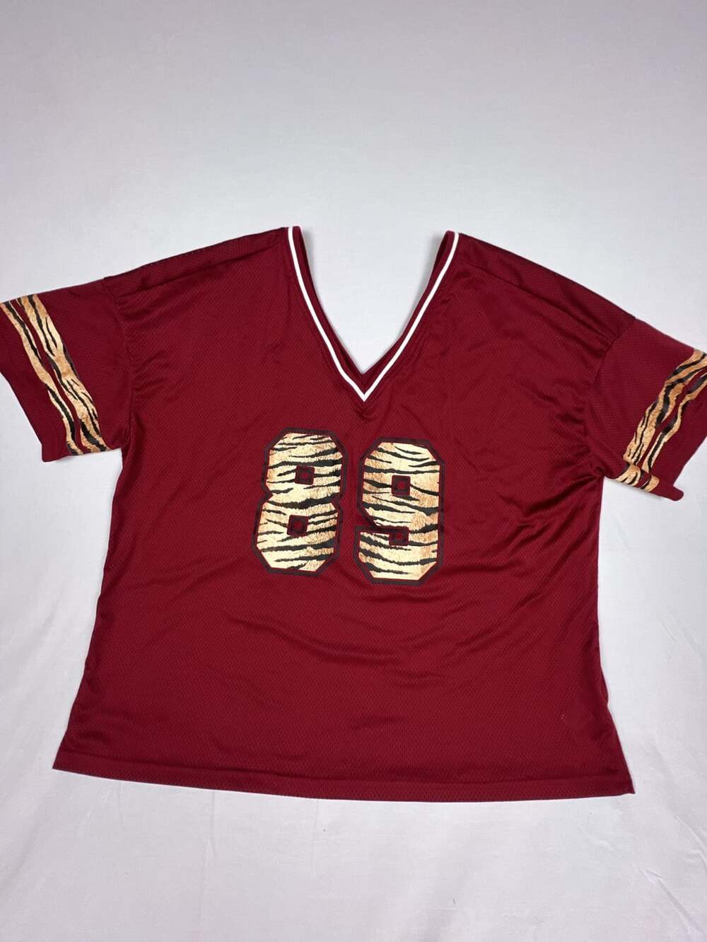 Windsor Jersey Size L Burgundy 89 Tiger Print V-Neck